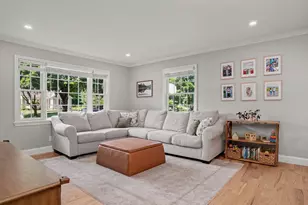 10 Elizabeth St, Newtown, CT 06470 - Photo 5