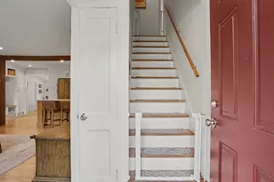 10 Elizabeth St, Newtown, CT 06470 - Photo 3