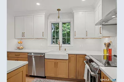 10 Elizabeth Street, Newtown, CT 06470 - Photo 11