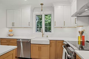 10 Elizabeth St, Newtown, CT 06470 - Photo 11
