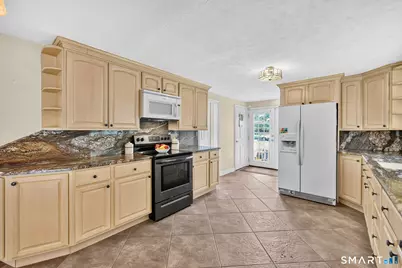 33 Chambers Street, Manchester, CT 06042 - Photo 5