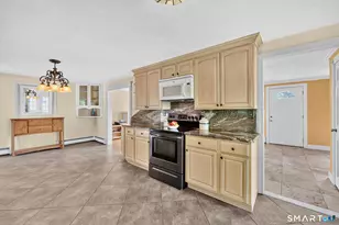 33 Chambers St, Manchester, CT 06042 - Photo 3