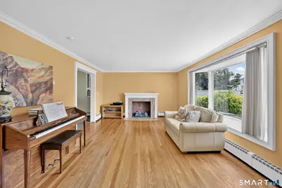 33 Chambers Street, Manchester, CT 06042 - Photo 9