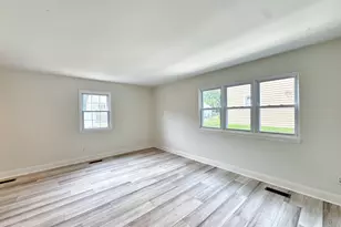 10 Harvann Rd, Norwalk, CT 06850 - Photo 7