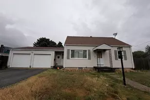 37 E Kensington Pl, Bridgeport, CT 06610 - Photo 1