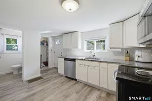31 Ann St, East Haven, CT 06512 - Photo 13