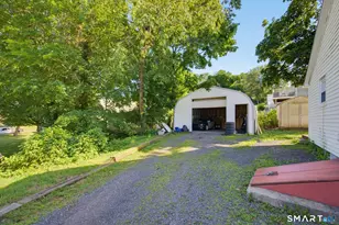 31 Ann St, East Haven, CT 06512 - Photo 35