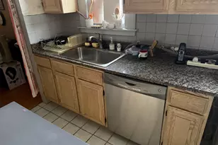 72 Anthony St, New Haven, CT 06513 - Photo 3