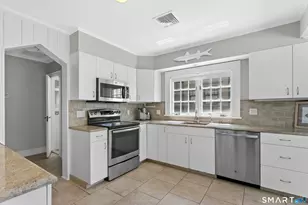 1871 Fairfield Beach Rd, Fairfield, CT 06824 - Photo 19