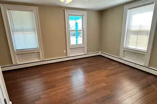 36 Pleasant St, Groton, CT 06340 - Photo 5