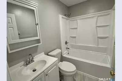 2 Concorde Way #B2, Windsor Locks, CT 06096 - Photo 9