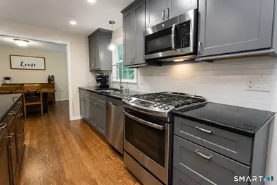 8 Lawton Drive, Simsbury, CT 06070 - Photo 3