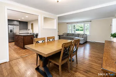 8 Lawton Drive, Simsbury, CT 06070 - Photo 9