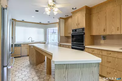 142 Williams Road, Trumbull, CT 06611 - Photo 5