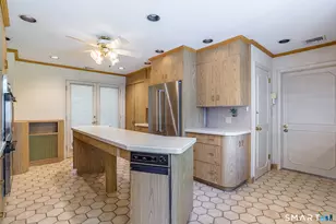 142 Williams Rd, Trumbull, CT 06611 - Photo 5