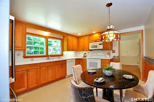 220 Arch Rd, Avon, CT 06001 - Photo 9