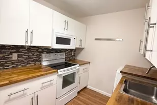 95 Woodsedge Dr, Newington, CT 06111 - Photo 17