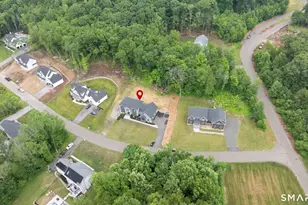 4 Oakengate Rd, Wolcott, CT 06716 - Photo 9