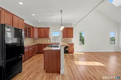 169 Meadow Brook Road #169, Oxford, CT 06478 - Photo 5