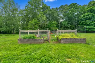37 Woodside Dr, Branford, CT 06405 - Photo 15