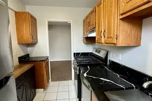 7 Fourth St, Stamford, CT 06905 - Photo 11