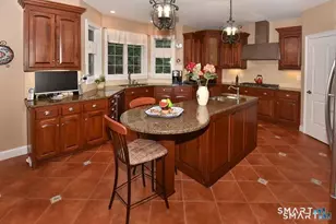 5 Biltmore Ct, Avon, CT 06001 - Photo 9