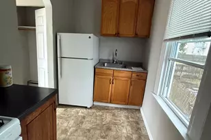 17 Davis St, New Haven, CT 06515 - Photo 9