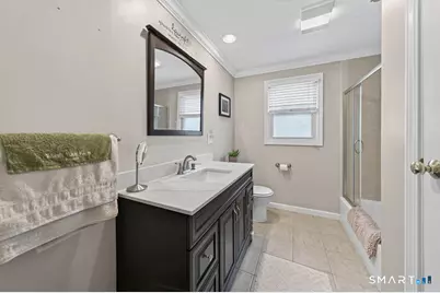 20 W End Avenue, Branford, CT 06405 - Photo 13