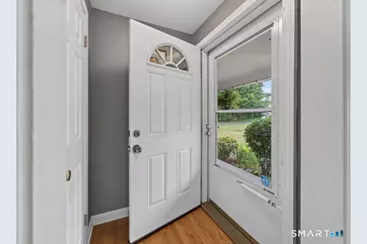 20 W End Avenue, Branford, CT 06405 - Photo 7