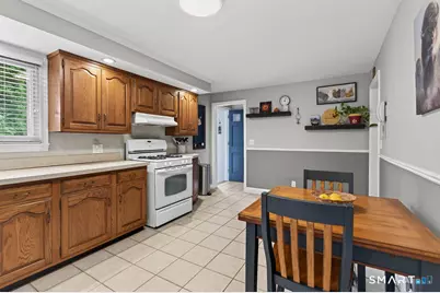 20 W End Avenue, Branford, CT 06405 - Photo 11