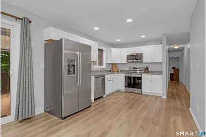 30 Maplewood Street, Waterbury, CT 06708 - Photo 13