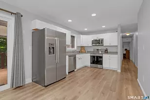 30 Maplewood St, Waterbury, CT 06708 - Photo 13