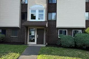 7 Padanaram Rd, Danbury, CT 06811 - Photo 3