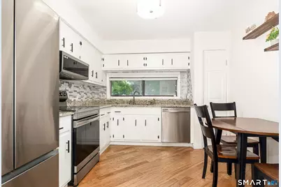 51 Currier Place #51, Cheshire, CT 06410 - Photo 5
