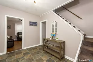 165 Oak St, Manchester, CT 06040 - Photo 7
