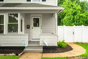 165 Oak St, Manchester, CT 06040 - Photo 3