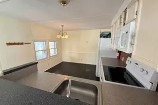 19 Pine St, East Windsor, CT 06088 - Photo 11