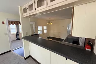 19 Pine St, East Windsor, CT 06088 - Photo 13