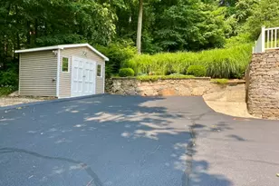 327 Jones Rd, Naugatuck, CT 06770 - Photo 25