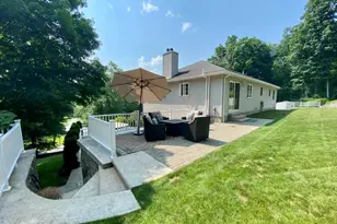 327 Jones Rd, Naugatuck, CT 06770 - Photo 15