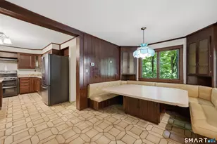 36 Middle River Rd, Danbury, CT 06811 - Photo 9