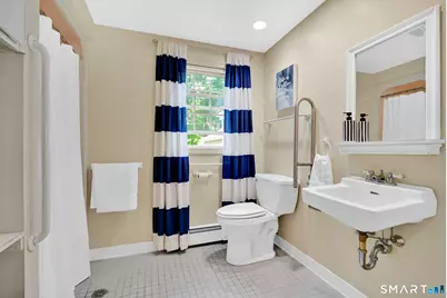 36 Woodside Circle, Simsbury, CT 06070 - Photo 23