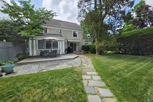11 Alden Ave, New Haven, CT 06515 - Photo 5