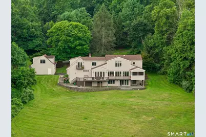 8 Horseshoe Ridge Road, Newtown, CT 06482 - Photo 3