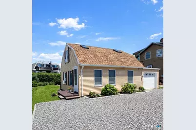 42 Noble Avenue, Groton, CT 06340 - Photo 1