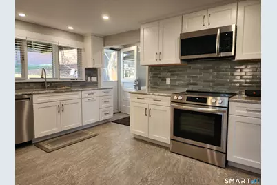 7 East Pattagansett Road, East Lyme, CT 06357 - Photo 3