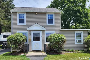 7 E Pattagansett Rd, East Lyme, CT 06357 - Photo 1