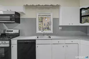 52 Alder St, Waterbury, CT 06708 - Photo 5