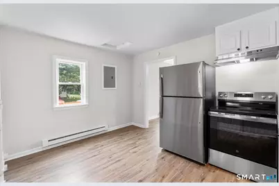 13-15 York Court, Groton, CT 06340 - Photo 11