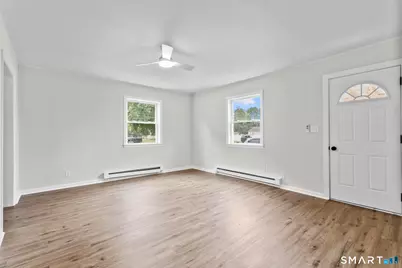 13-15 York Court, Groton, CT 06340 - Photo 5